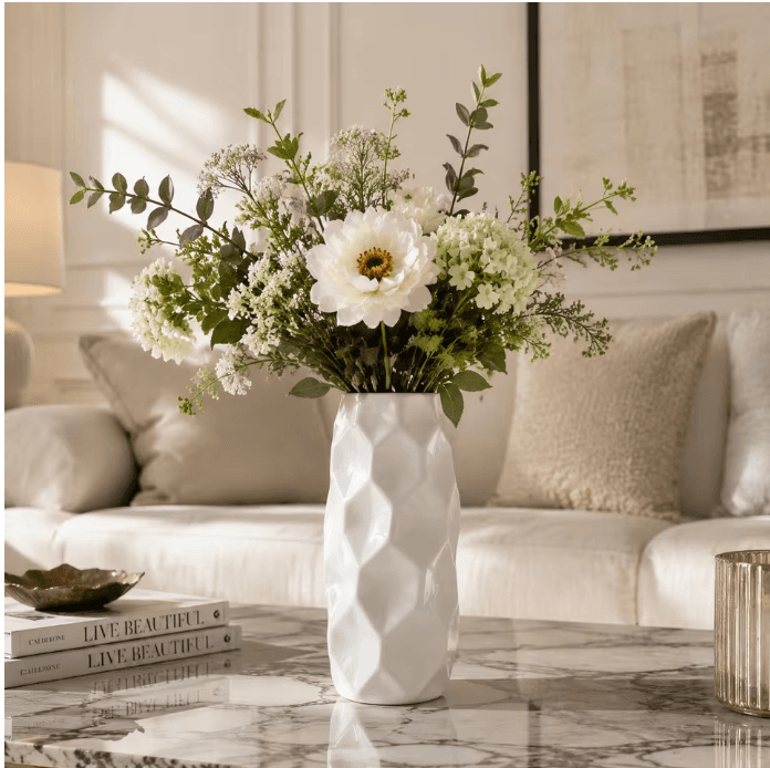 Vase décoratif abstrait moderne en résine blanc vue 1